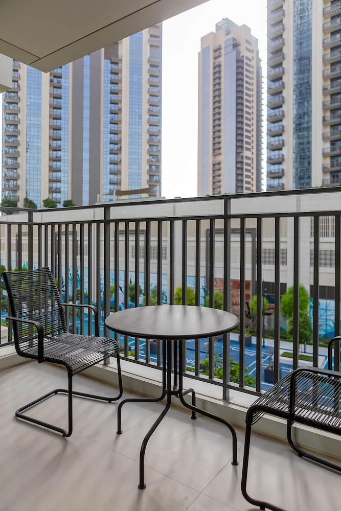 Wonderful Apartments in Icon Bay