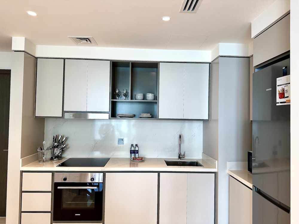 Lux BnB I Sun Rise Bay Tower I Ocean View