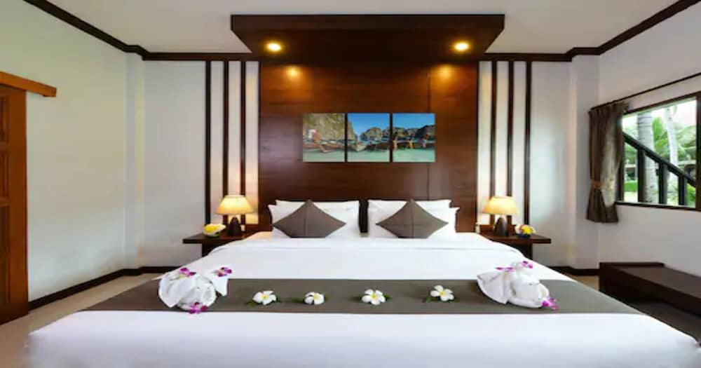 Phangan Bayshore Resort