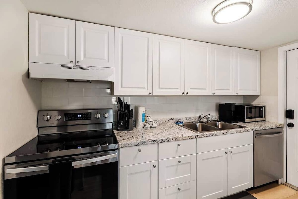 Spacious Duplex Zephyrhills #2