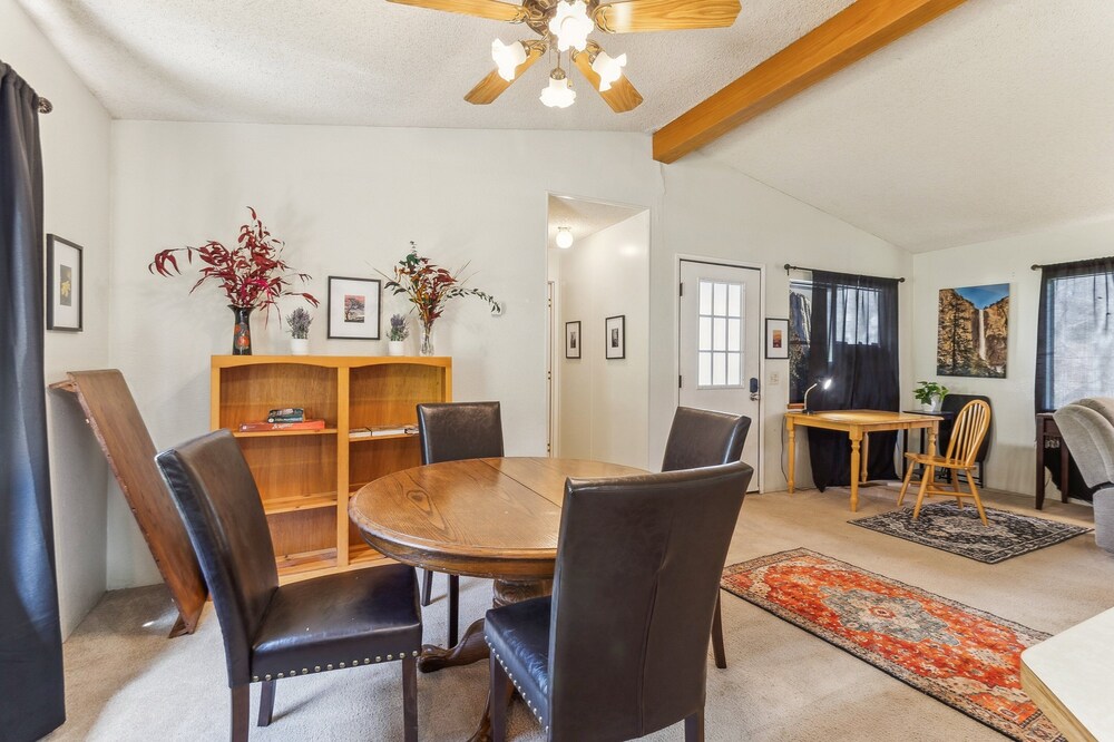 Lincoln Lodge 2 Bedroom Cabin by Yosemite Region Resorts