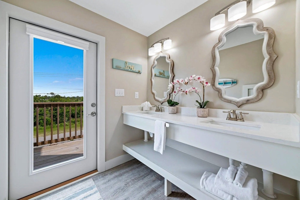 Pipedreams 333 8 Bedroom Home