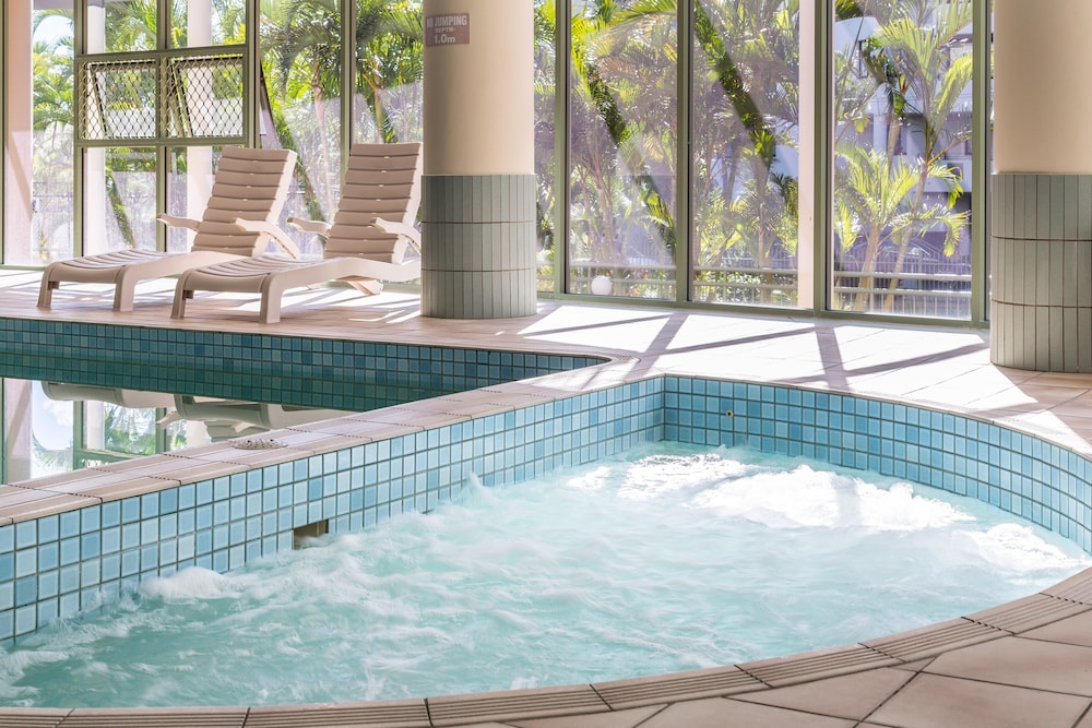 Main Beach Vacations - The Meriton on Main Beach - Property Image 12