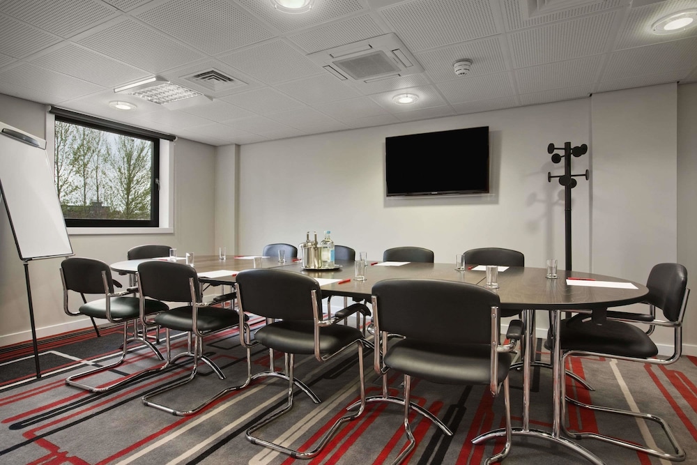 Gateshead Vacations - Ramada Encore by Wyndham Newcastle-Gateshead - Property Image 10