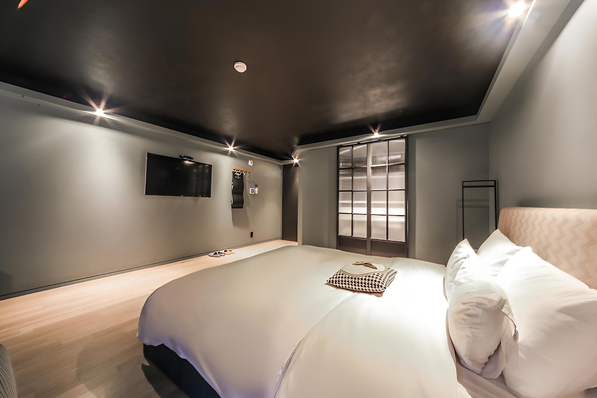 Hound Hotel Nampo