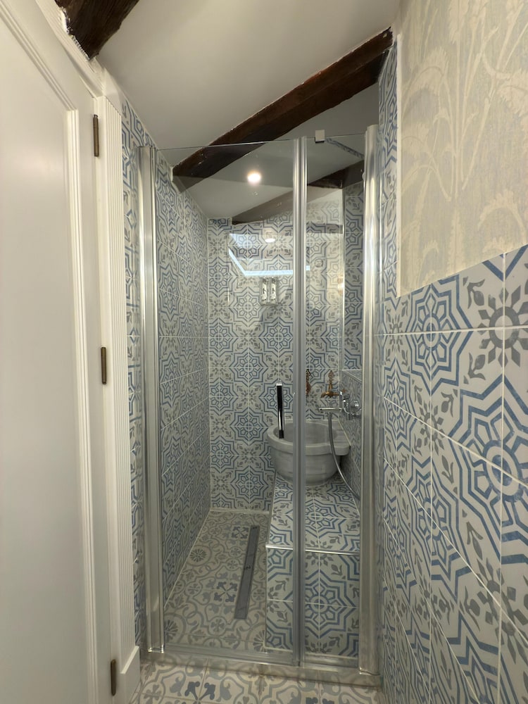 Oasis Inn Budapest