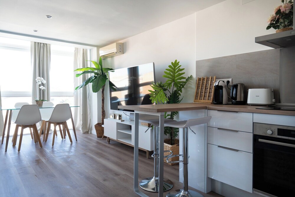 Castelldefels - Apartment - Sleeps 4 - Beach Side