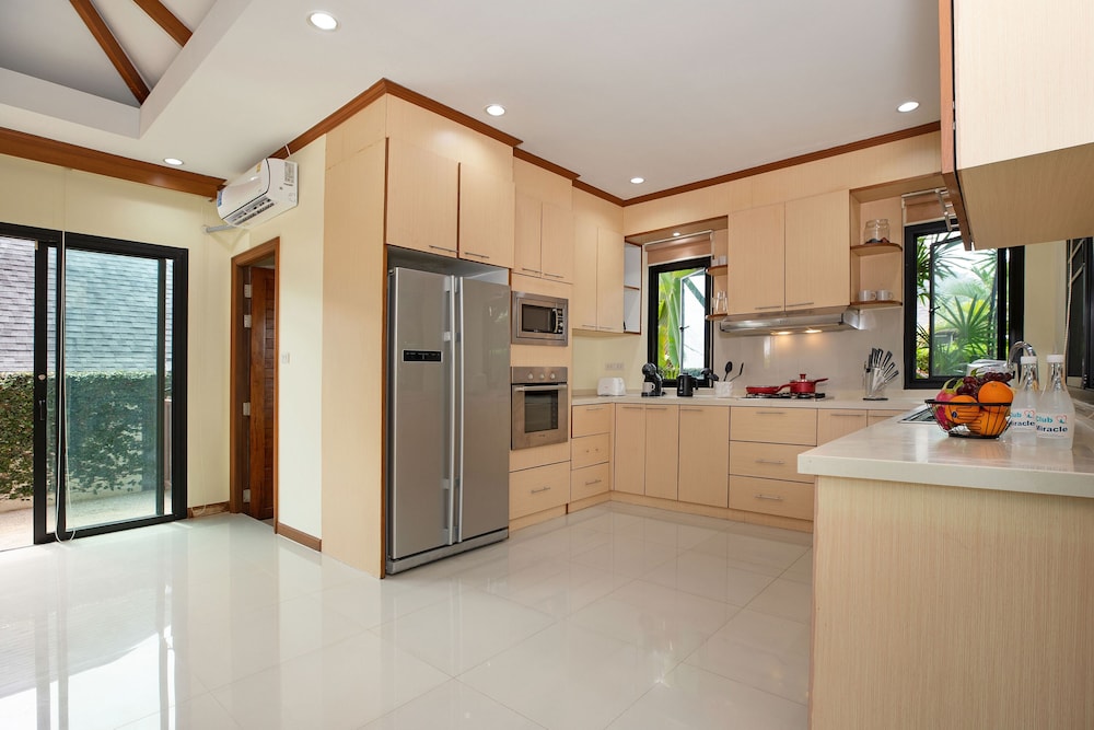 Balinese-Style 3BR Pool Villa Tina