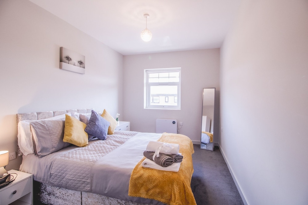 Impeccable 1-bed Apartment in Sunderland view 4