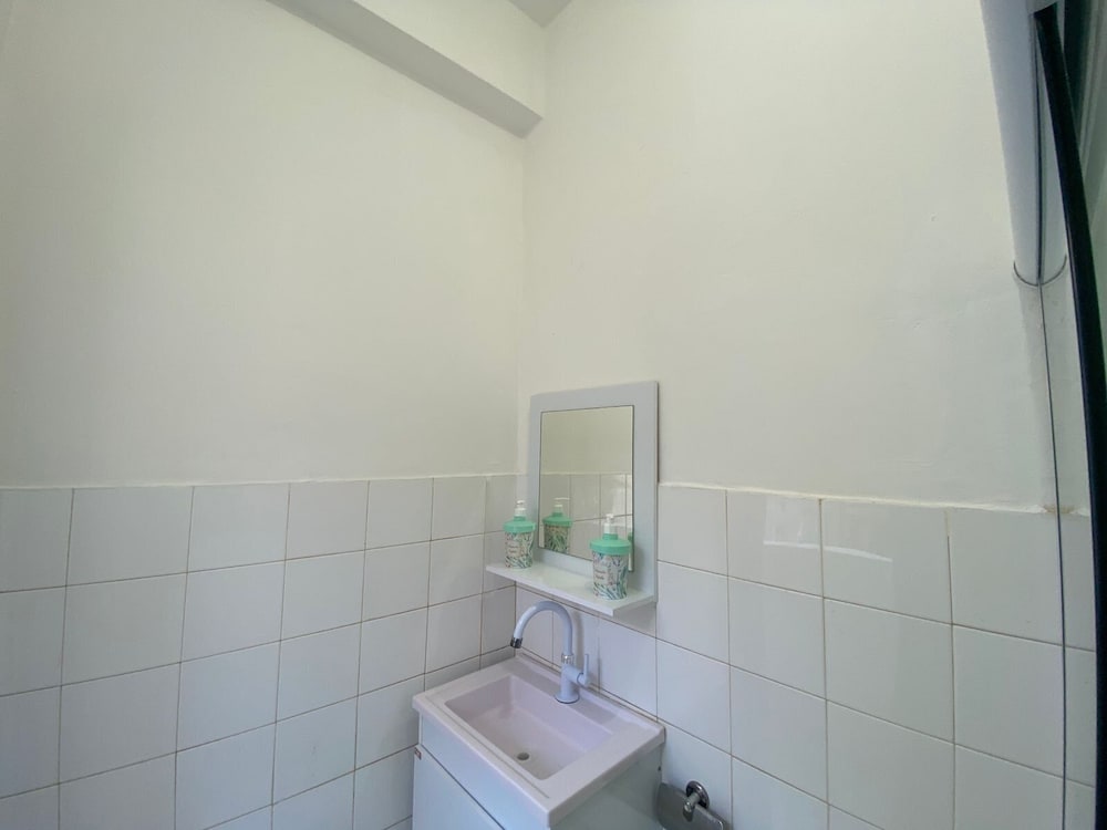 3-bedroom Apt and Ocean View Edi0302