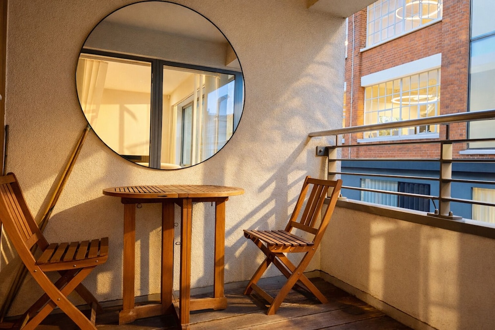 Still Life Clerkenwell Executive