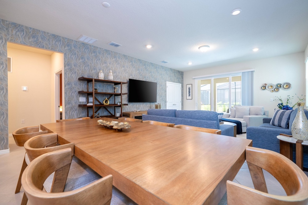 Windsor Cay 7BR Water Park Free
