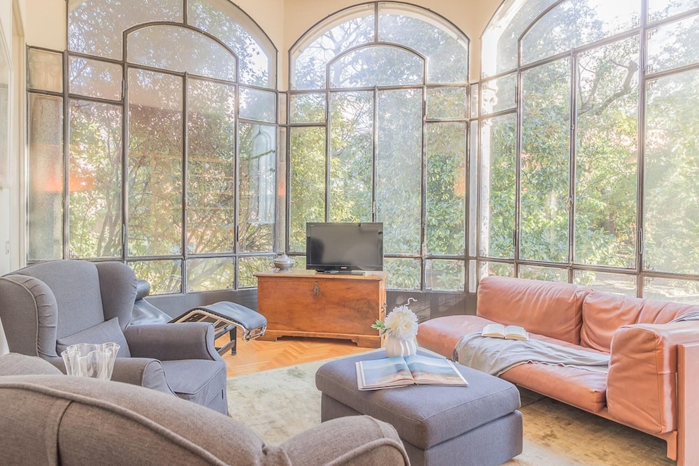 Villa Guzzi in Mandello del Lario photo 3