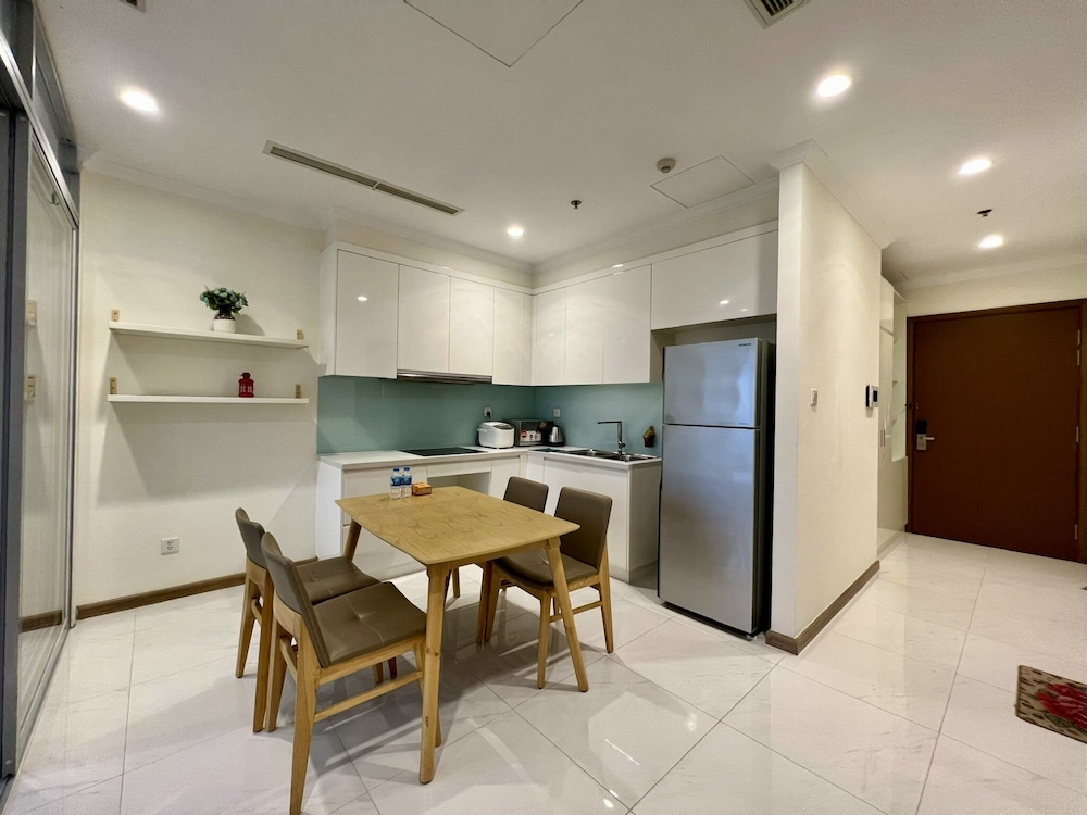 Landmark Apartment in Vinhomes Central Park