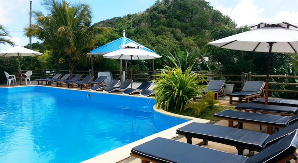 Domaine Les Rosiers Guest House
