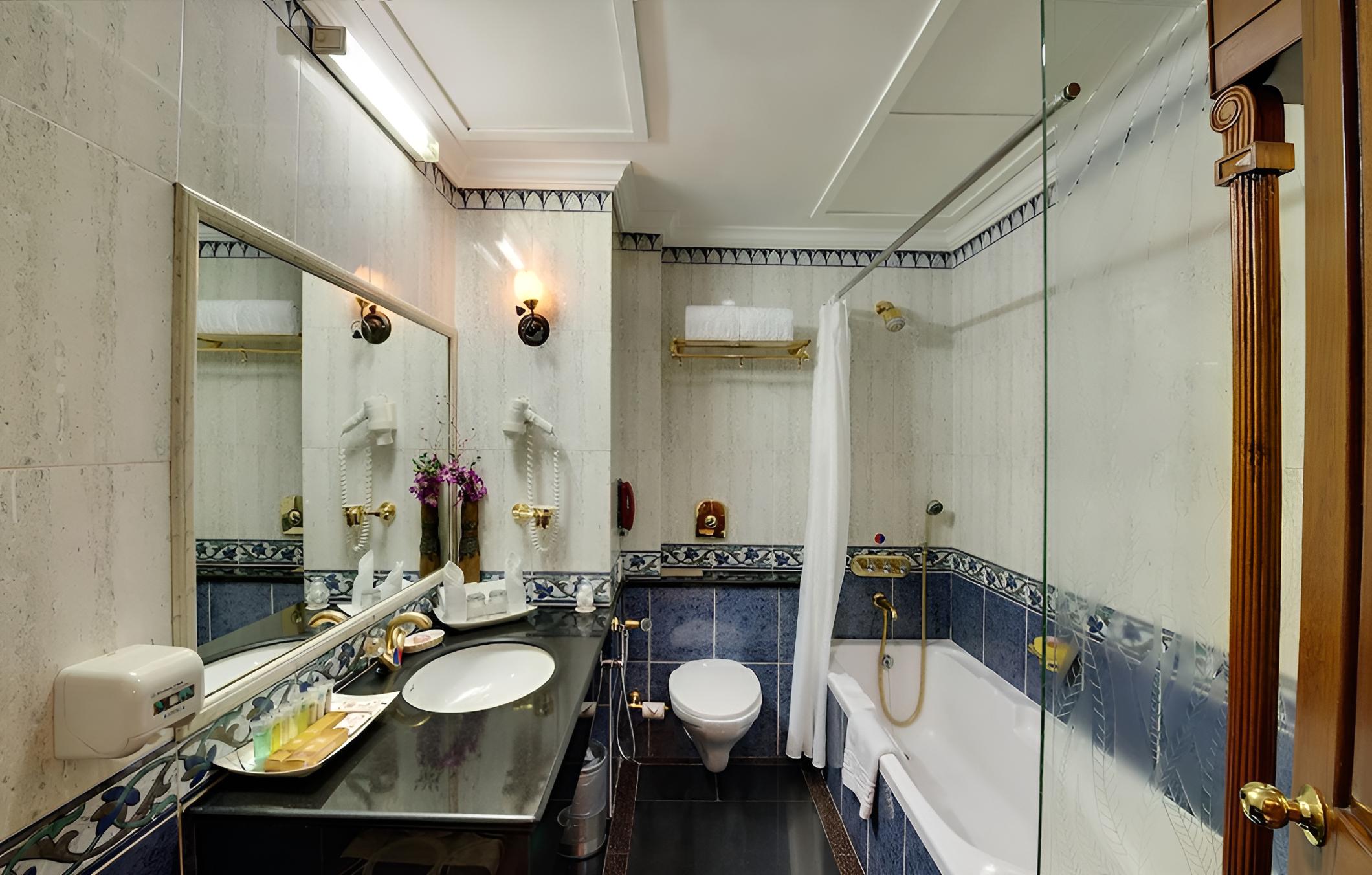 Hotel Babylon International