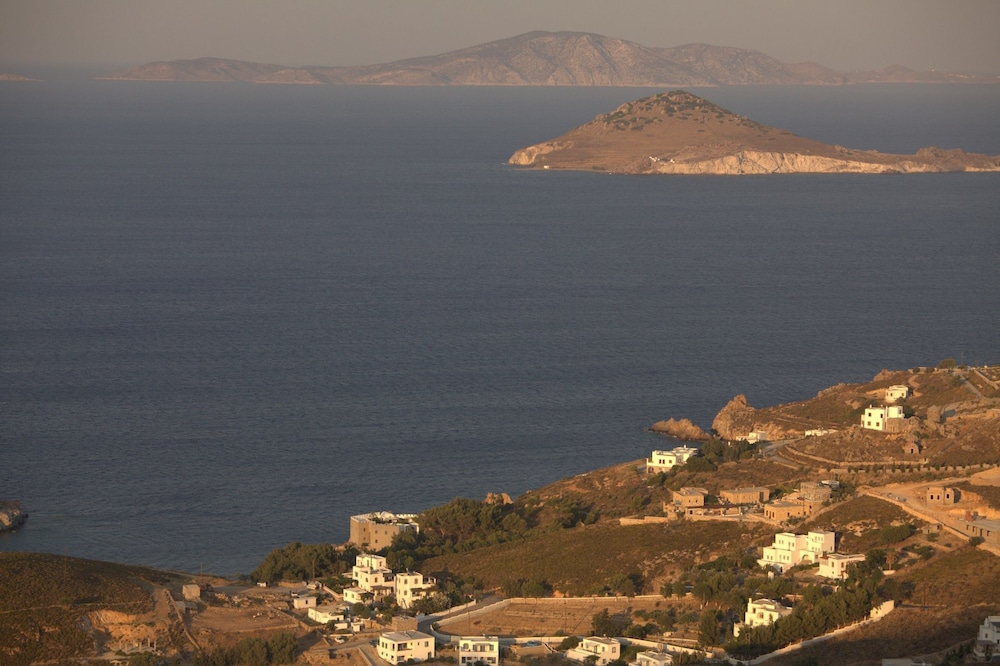 Eirini's Luxury Hotel Villas