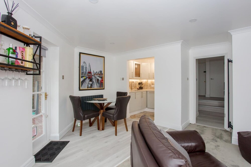 Homely 2 Bedroom Apartment in Maida Vale