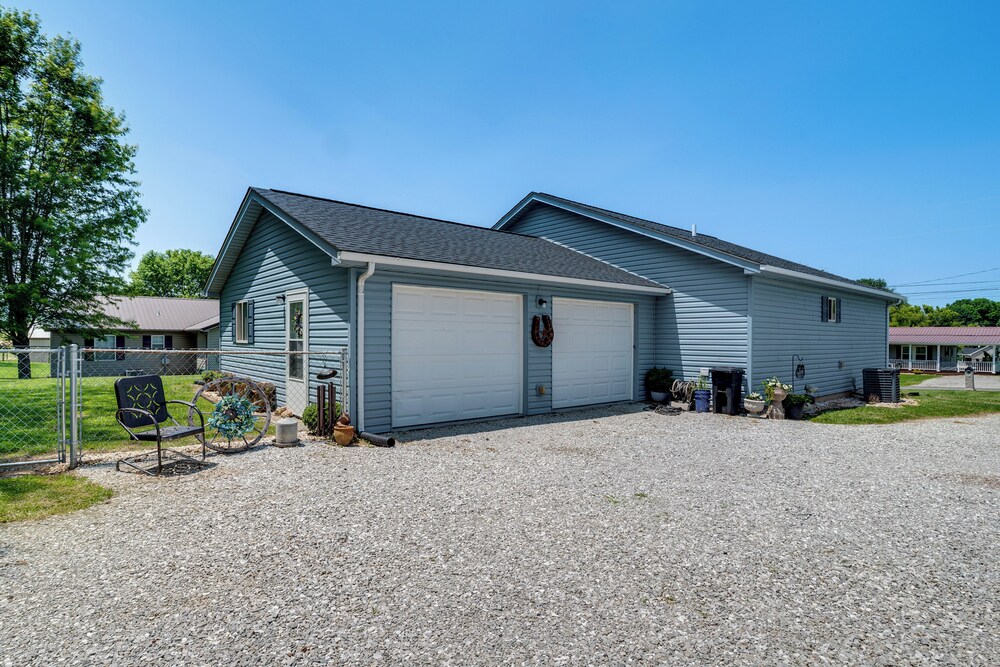 Near Lake Cumberland: Monticello Home w/ Gazebo!