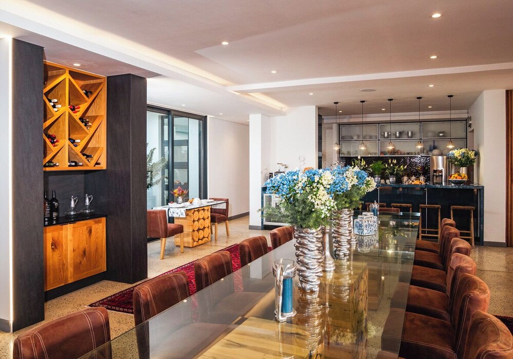Boutique Ocean Views incorporating Wend