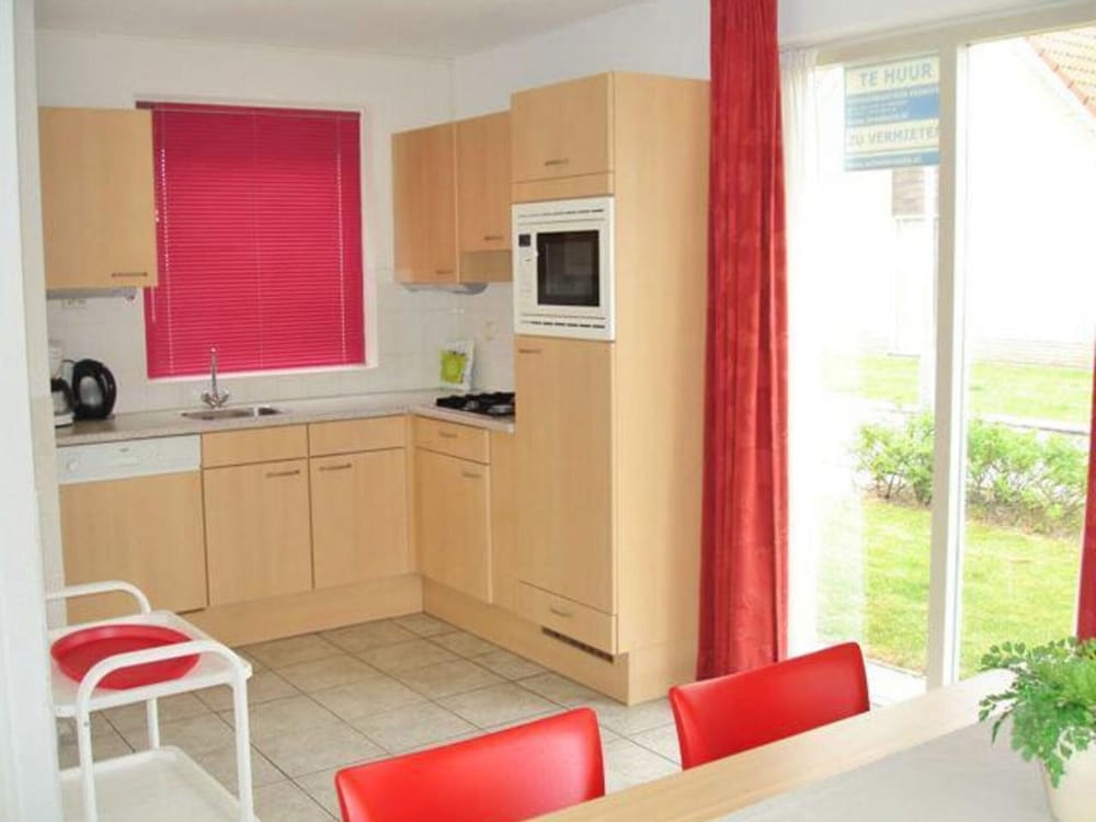 Waterfront Bungalow Near Beach view 5