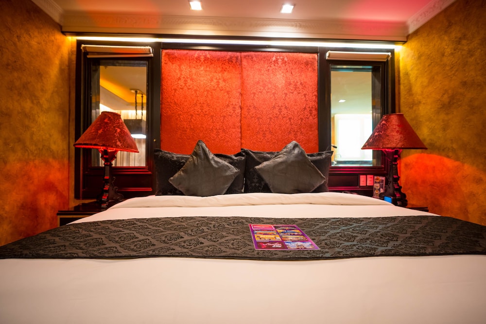 Fields Plaza Hotel