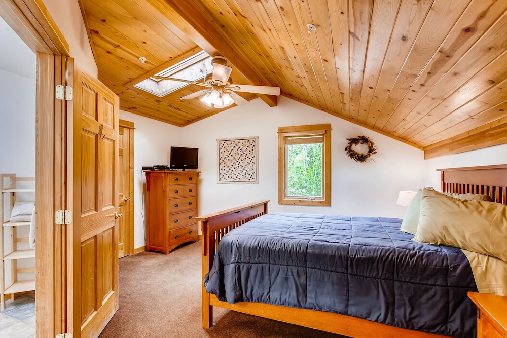 Estes Park Condos - Property Image 120
