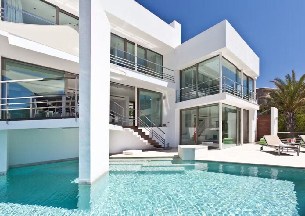 Appealing Villa With Private Terrace