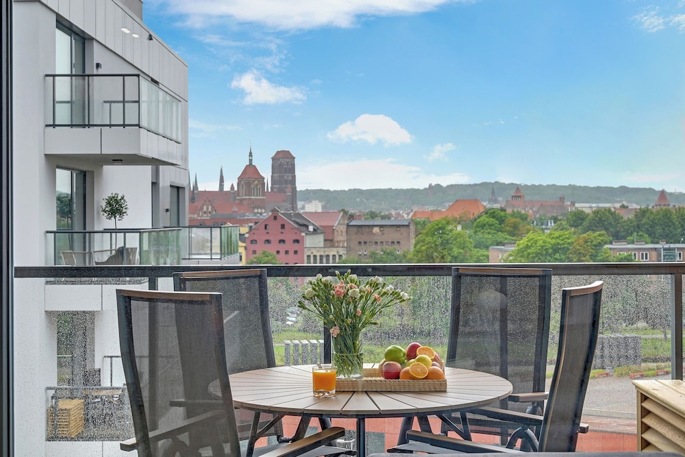 Brabank Riverside & Parking by Downtown Apartments