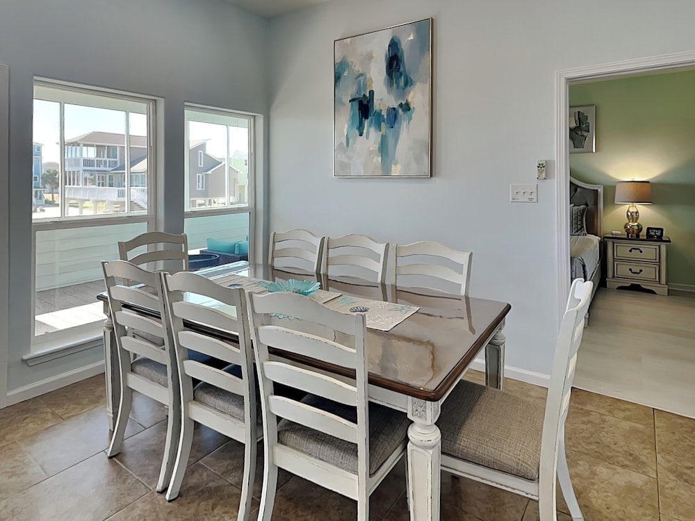 Sanctuary by the Sea by Ryson Vacation Rentals