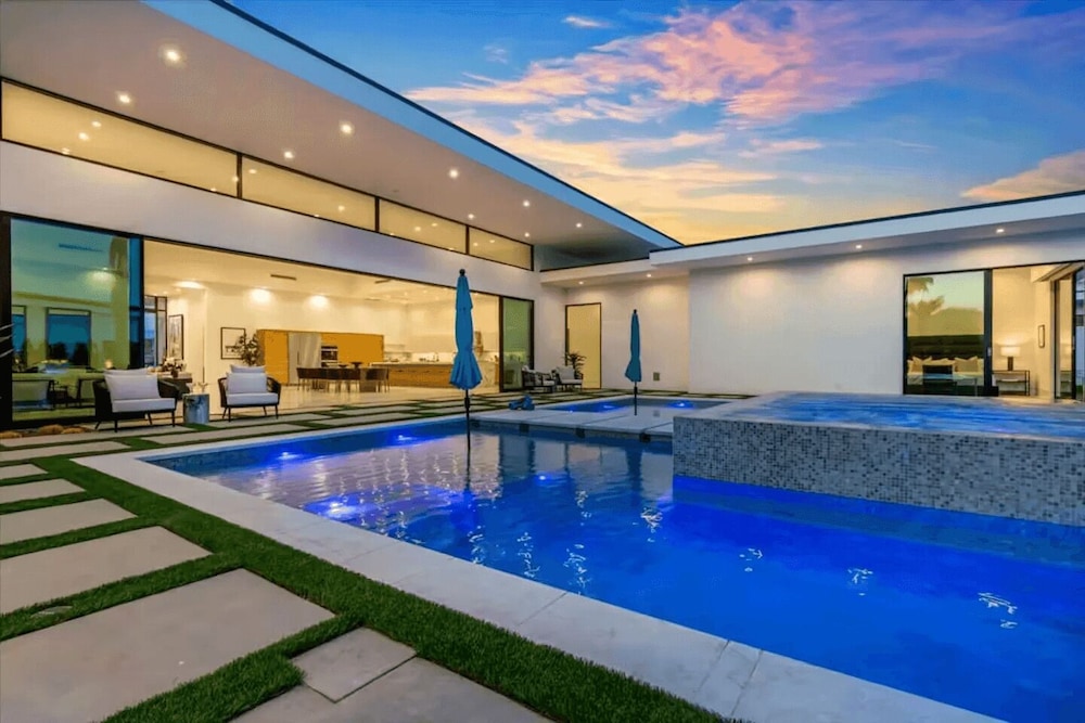 Sleeps 28 2 Luxe Villas w/ Pickleball Court Bravo Villas Dorada by Avantstay