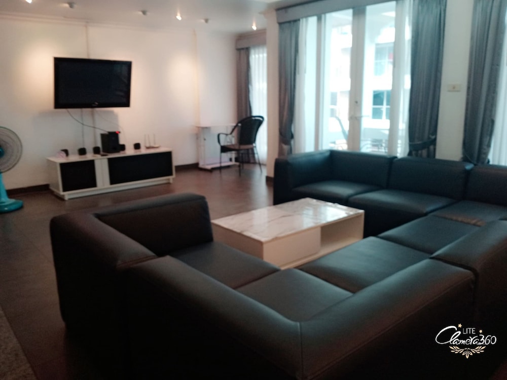 115sqm Studio Type Jacucci - Apartment 301