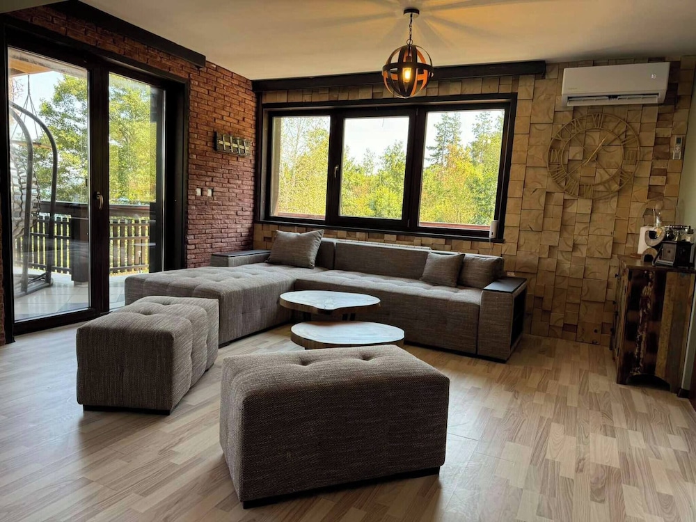 Villa Iskar Lake Residence
