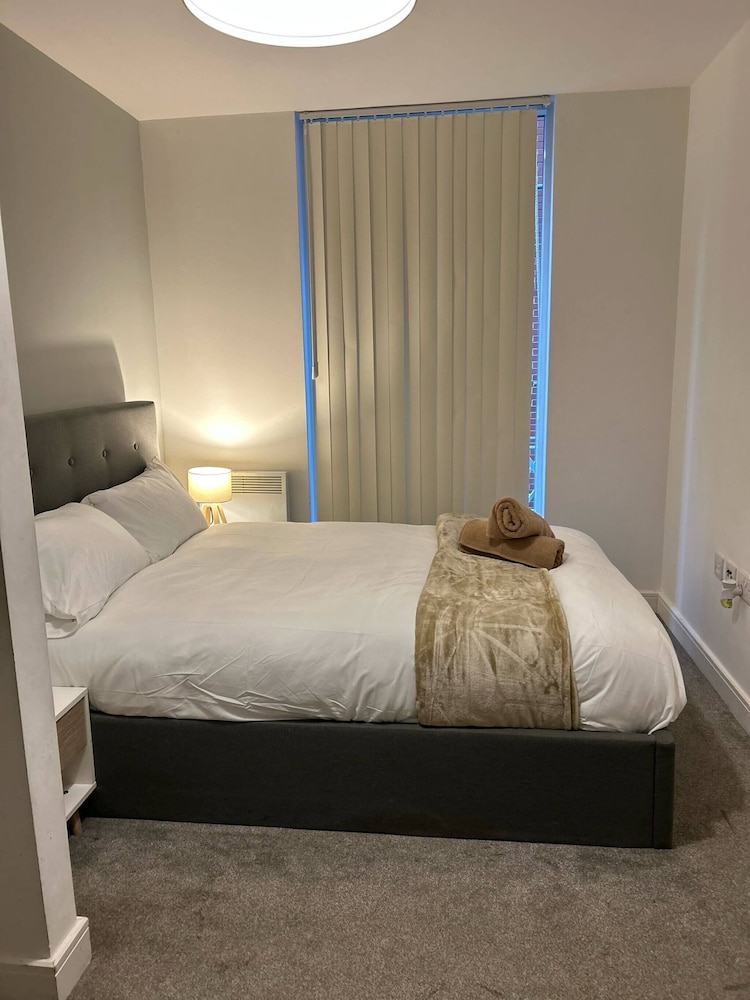 The Dyche - Central Manchester Spacious Apartment - Local Attractions