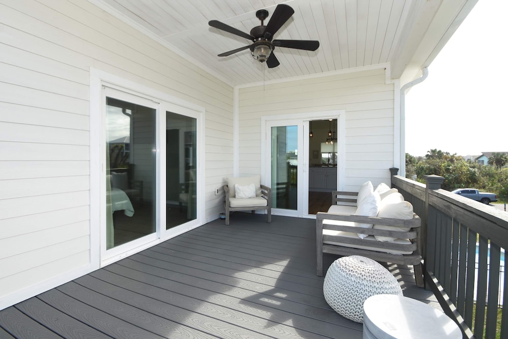 Casa Blanca 3 2 New Beach Home With Heated Pool