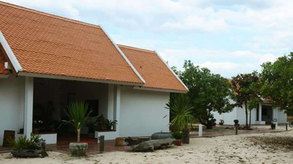 Dracaena Resort