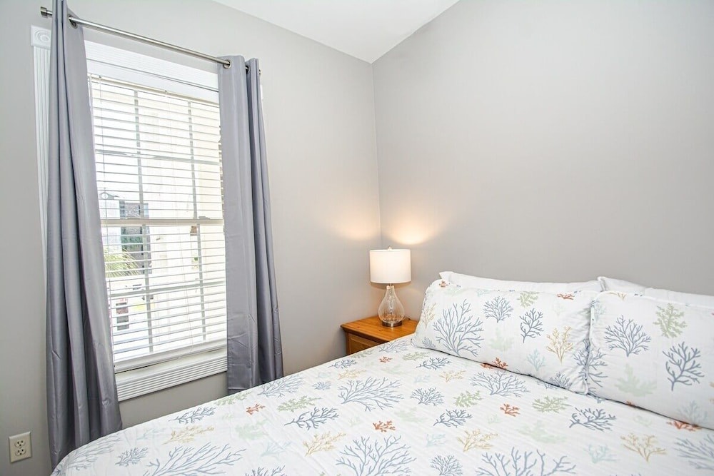 Magnolia Pointe Luster Leaf 4891-205 3 Bedroom Condo