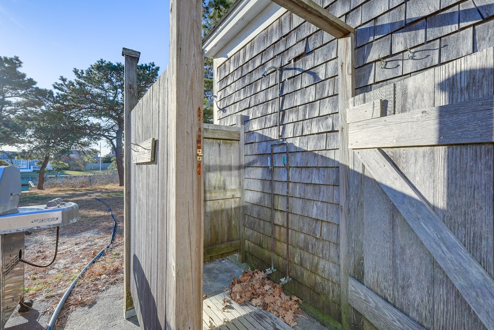 Cape Cod Cottage w/ Private Dock on Bass River