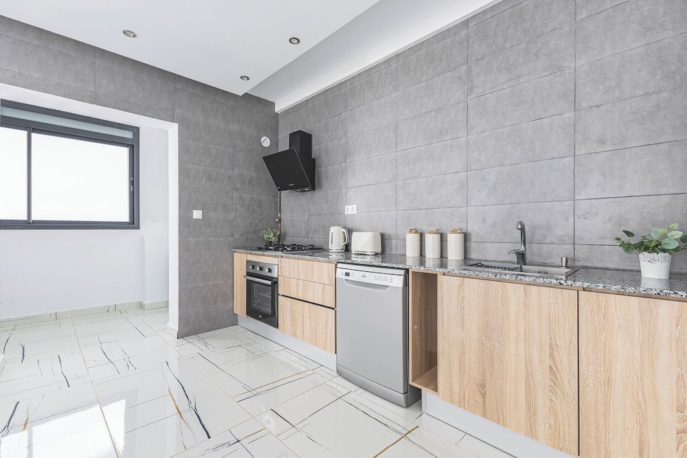 Appartement de 3 pieces a Birkhadem