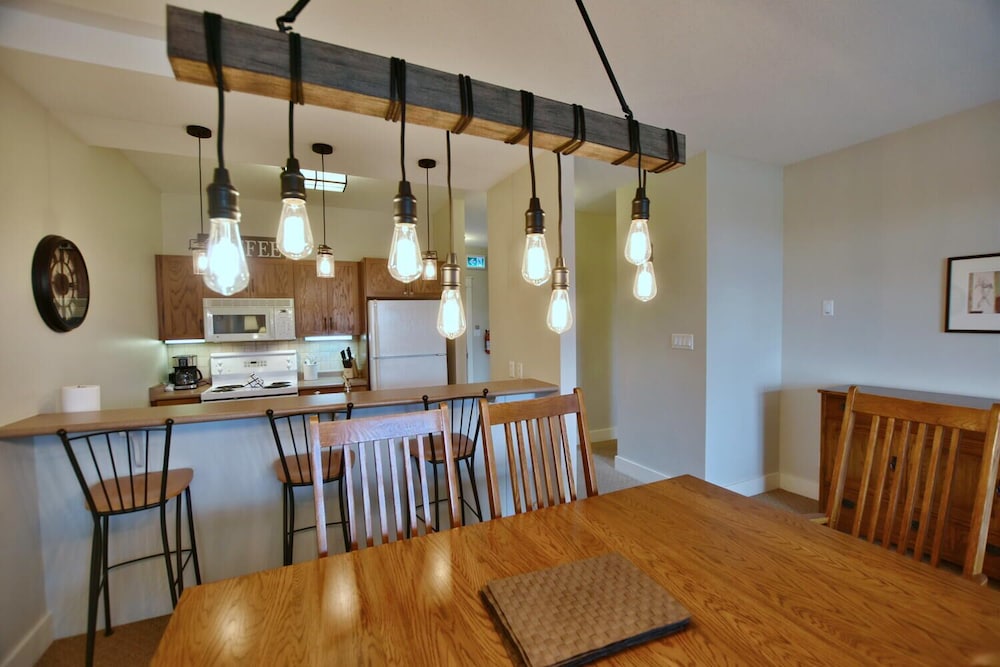 125 Fairway Court - Image 2