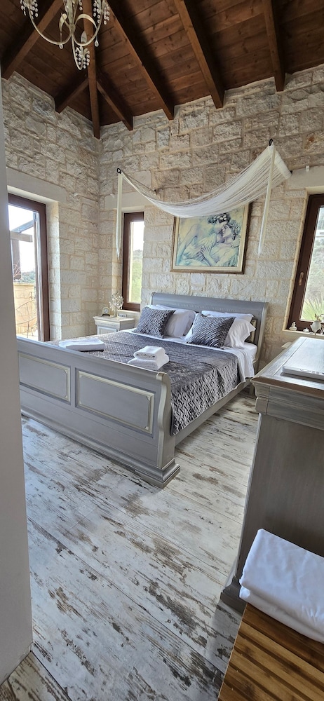 Luxury Villa Rodianna