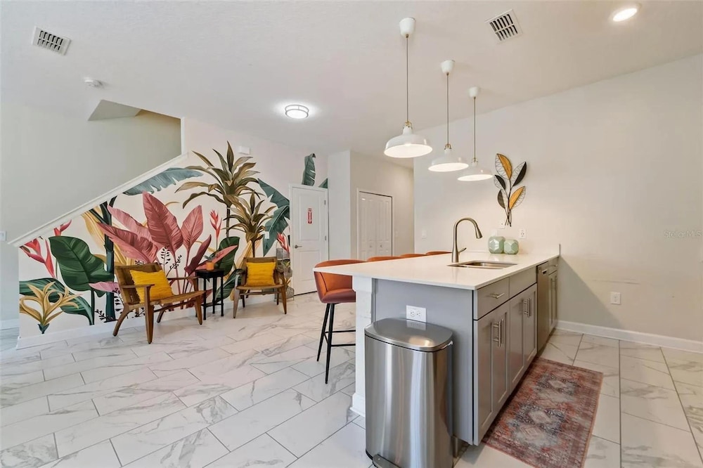 Vibrant 5Bd w Private Pool Waterpark at Storey Lake 4811m