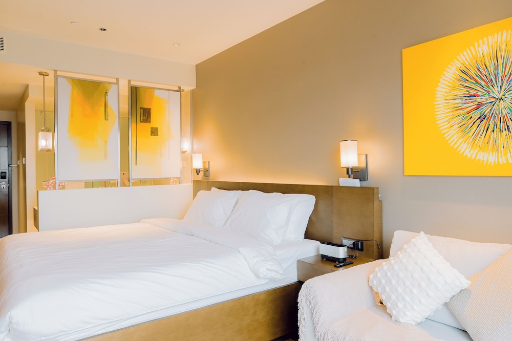 Hotel Residences at Acqua