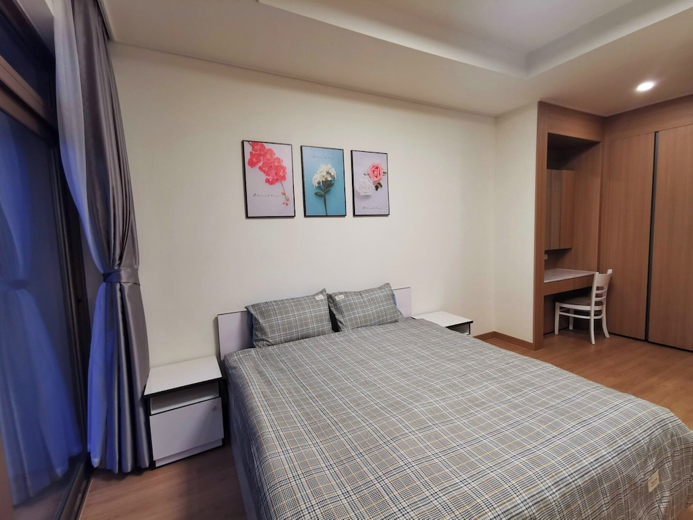 Anstay Apartment in Starlake Daewoo Residence