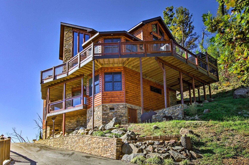 Majestic Mtn Getaway: Game Room, Decks & Hot Tub! view 5