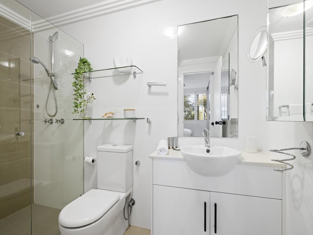 Bright 2-bed Apartment Near Narrabeen Beach