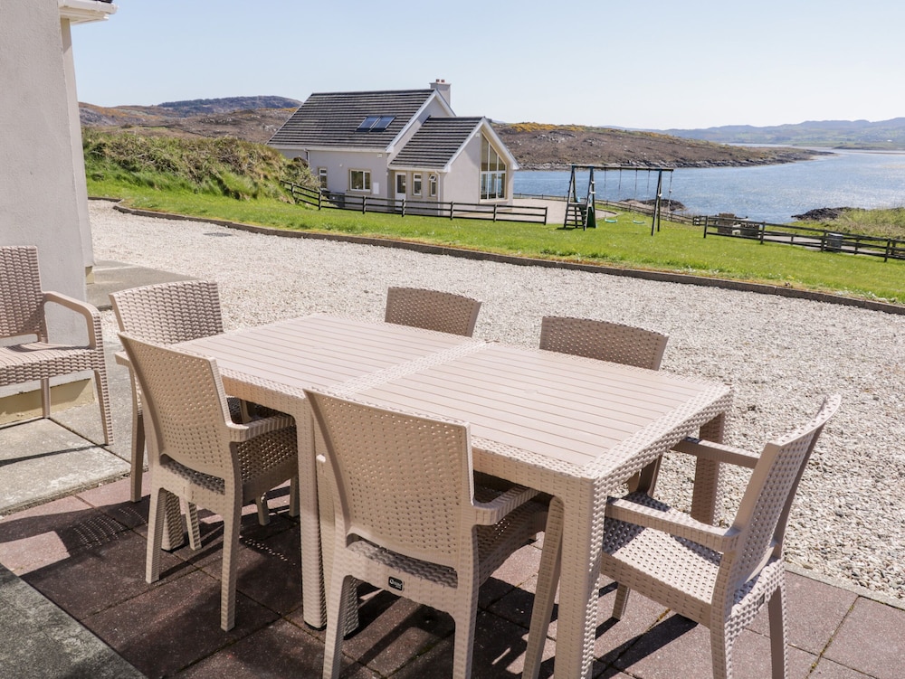Inverbeg Cottage 1