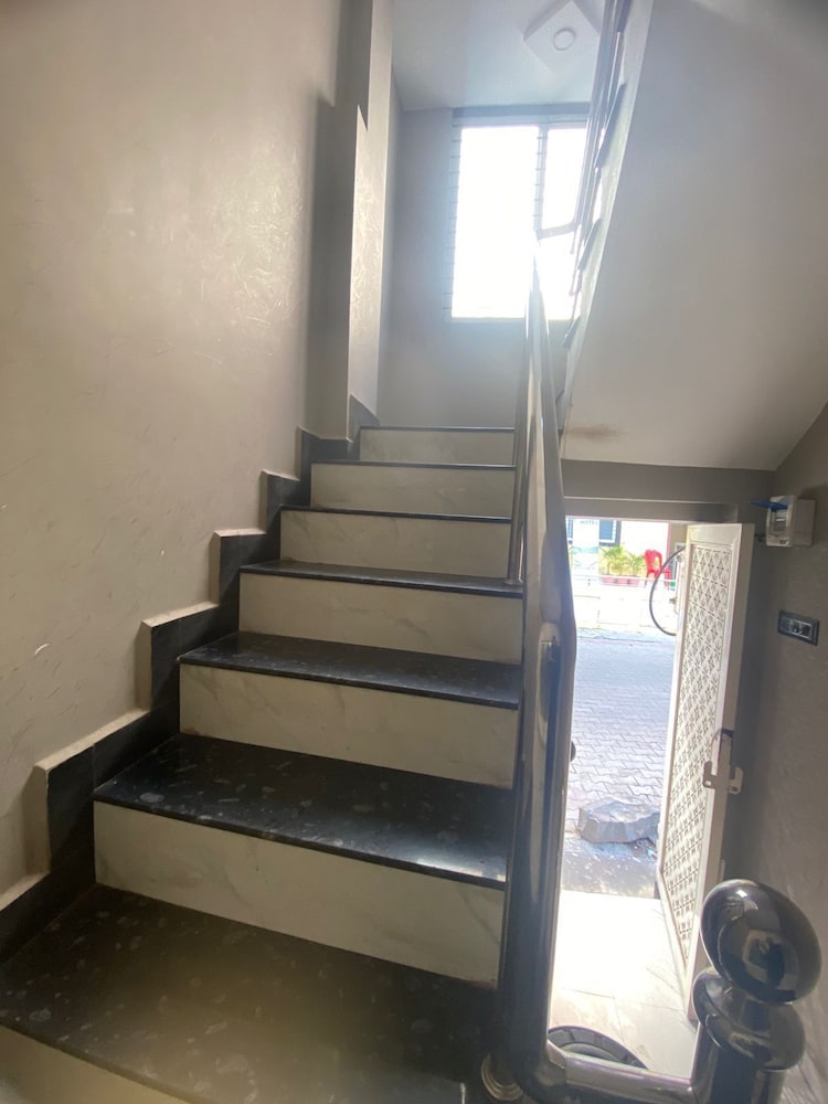 Shree Ayodhya Guest House