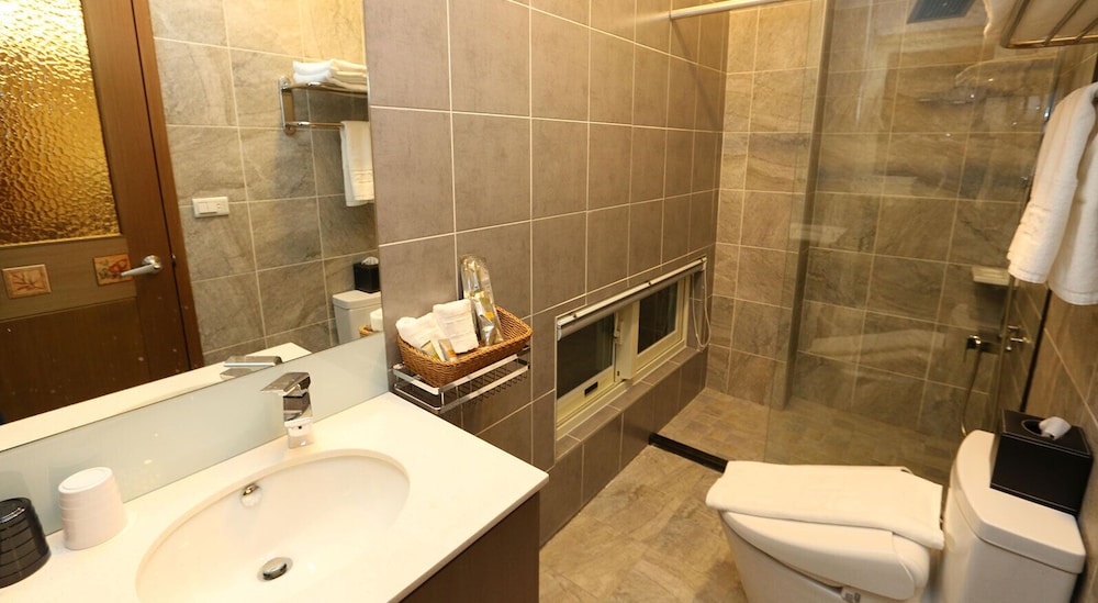 Ting-Feng B&B