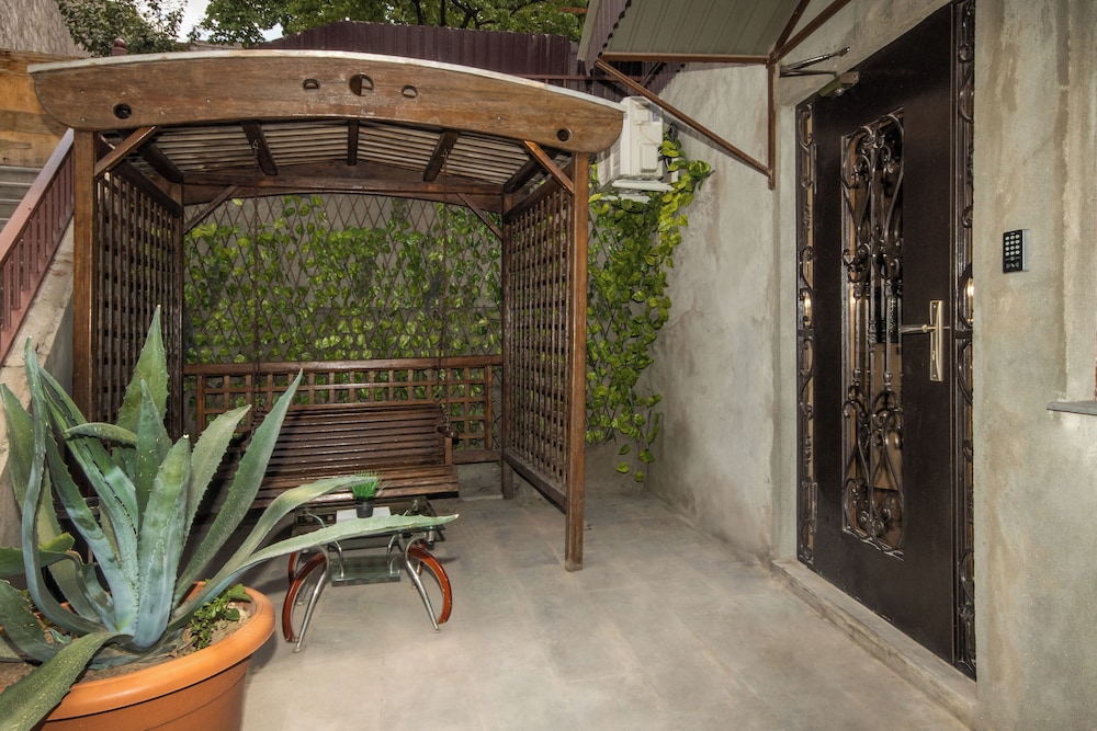 Hillside Guest House